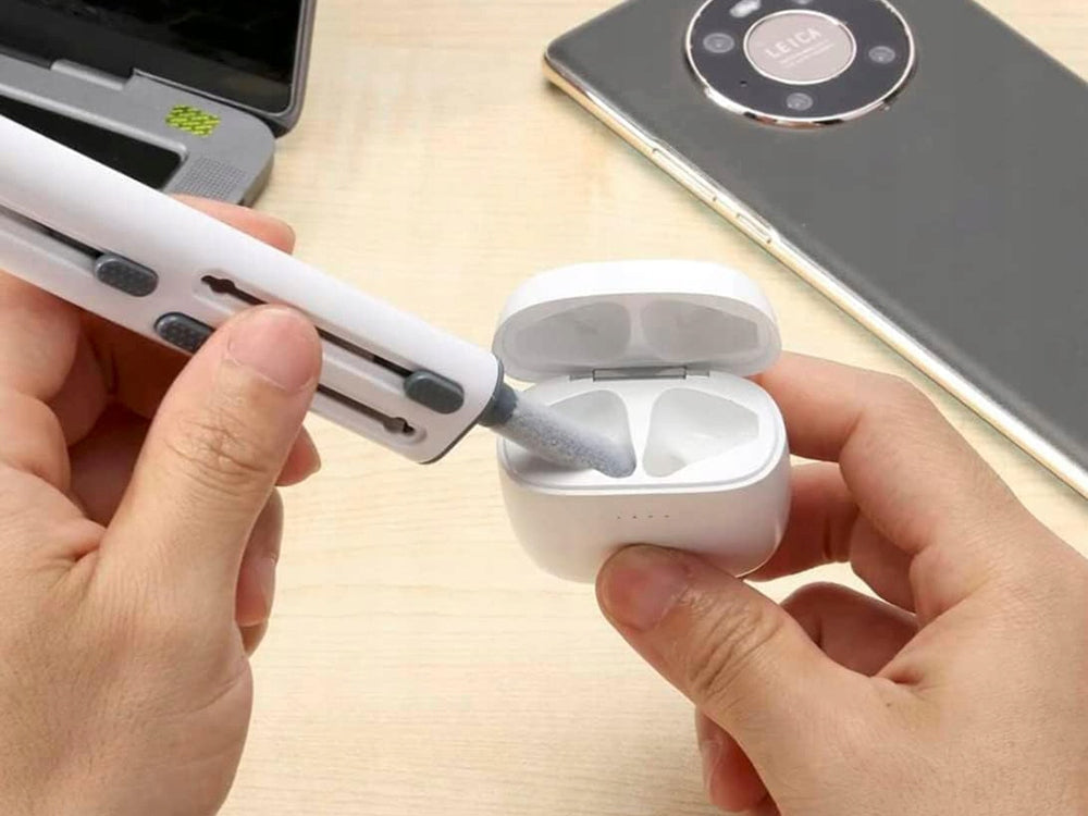 3 az 1-ben Tisztító Készlet Fülhallgatókhoz, AirPods-hoz, Telefonhoz és Billentyűzethez