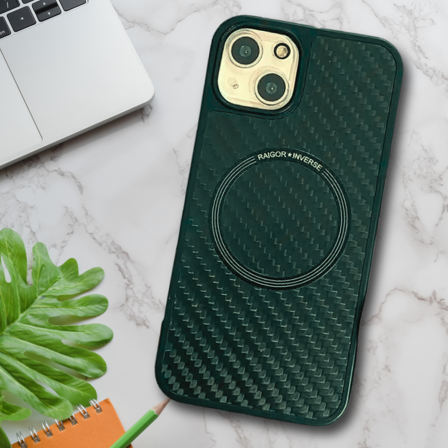 Prémium szénrost hátlap iPhone 15-höz - Kompatibilis a MagSafe-szel